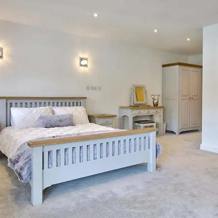 Luxury Townhouse At Windermere Marina Village