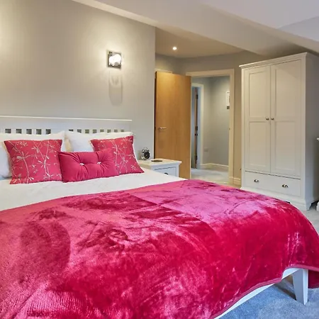 Luxury Townhouse At Windermere Marina Village 度假居 *