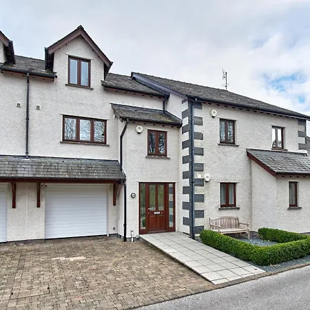 Luxury Townhouse At Windermere Marina Village 度假居 *