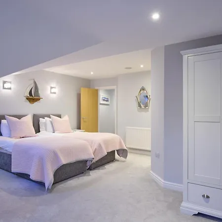 Luxury Townhouse At Windermere Marina Village * 鲍内斯温德米尔