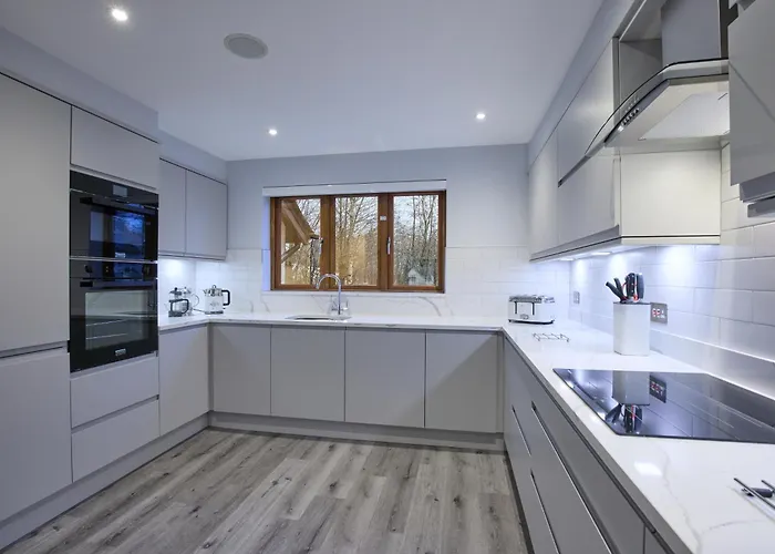 Luxury Townhouse At Windermere Marina Village *