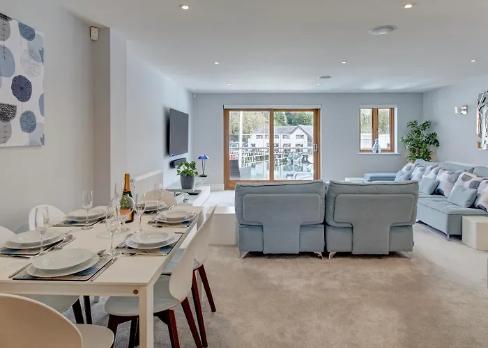 Luxury Townhouse At Windermere Marina Village Боунес-он-Уиндермер